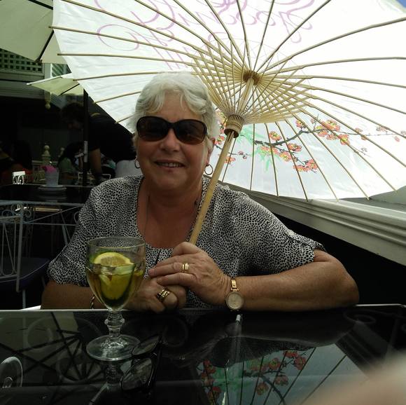 Meet your Posher, Jennifer - Picture 1 of 1